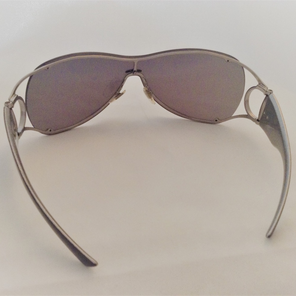❤️FLASH SALE!!❤️ Gucci Designer Shield Sunglasses - Picture 3 of 7